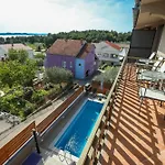 Pool Apartments Julia