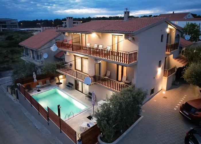 Pool Apartments Julia