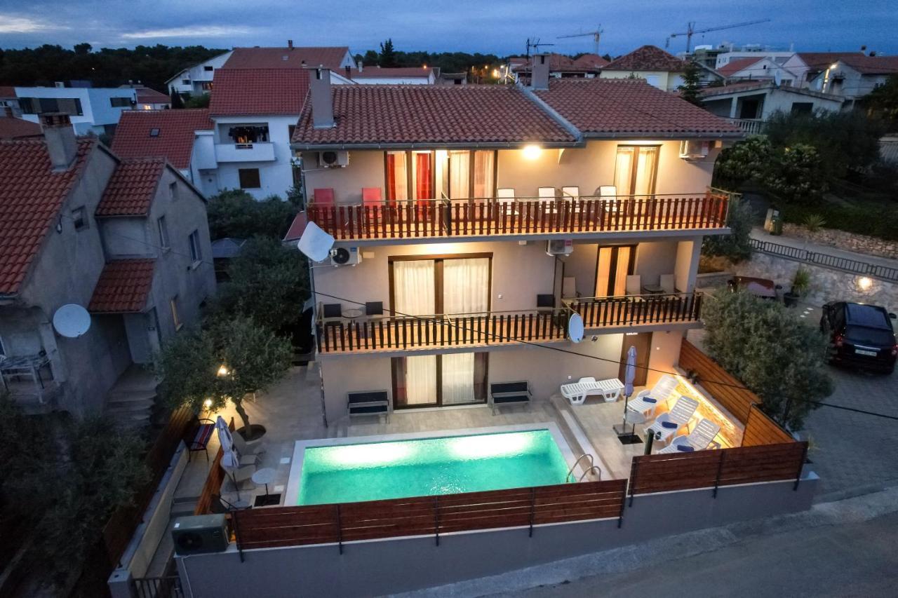 Pool Julia Apartment *